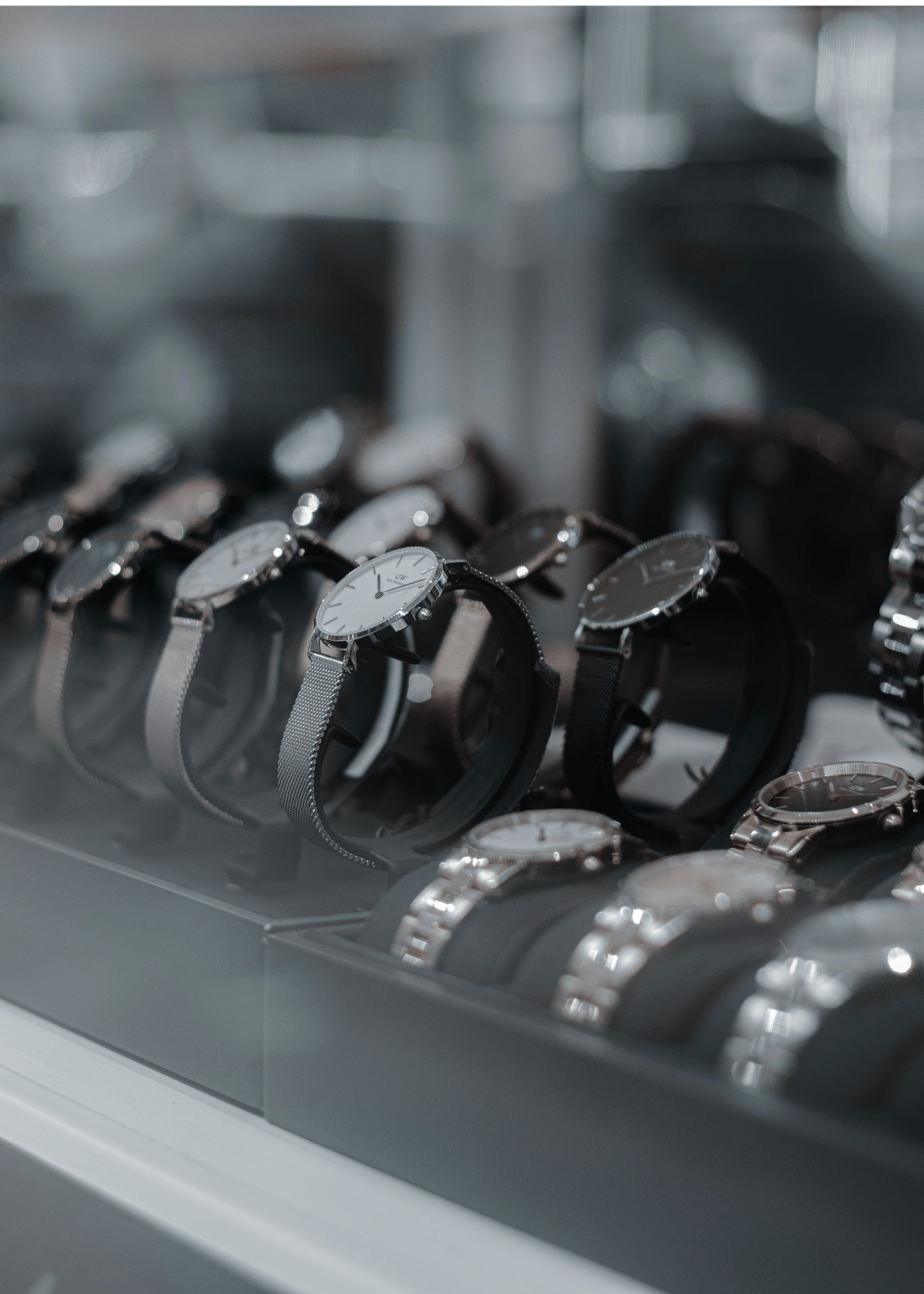The Intricate World of Mechanical Watches: A Detailed Review