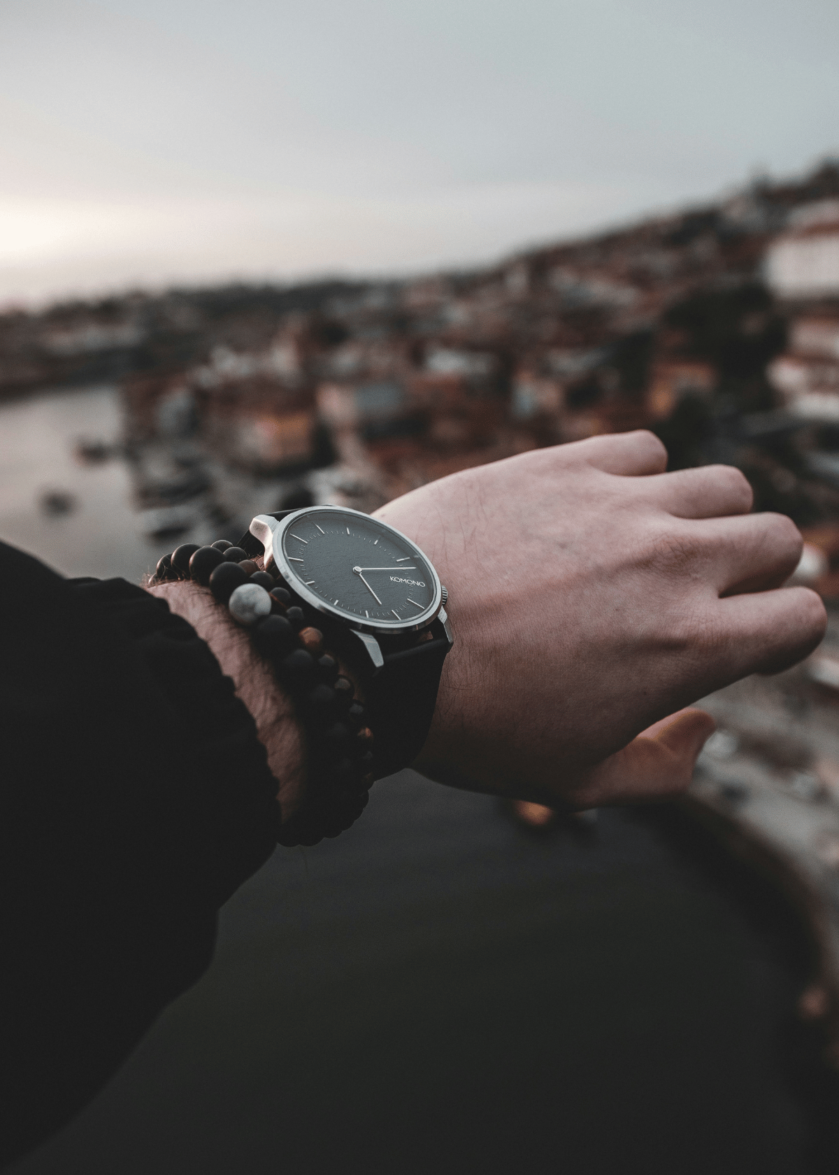 Dakota Watch Company: A Timeless Review